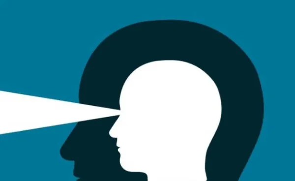 Hướng nội hay Hướng ngoại ?